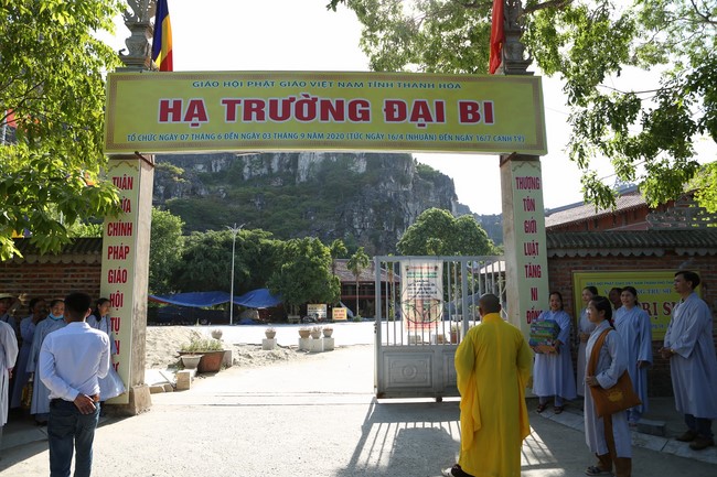 Dong Cao Pagoda offering to the rain retreat schools